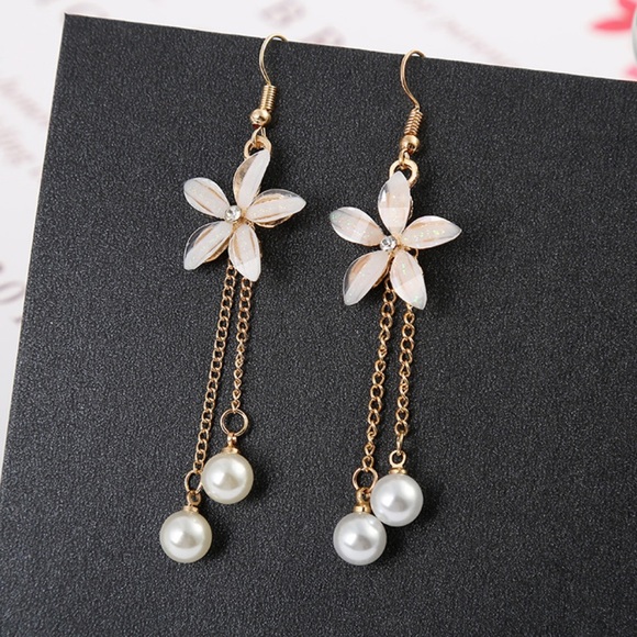 Earrings - Picture 2 of 2